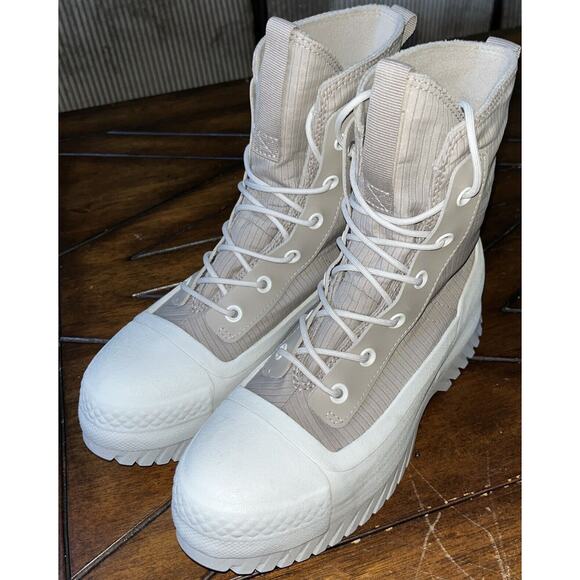 Converse Woman’s Platform Extra High Beige Waterproof Winter Boots Size‎ 8 NIB - Picture 1 of 11